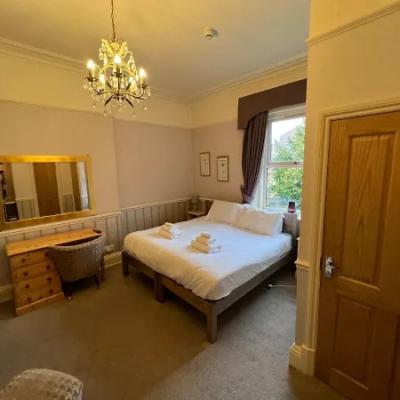 Melton 3* York
