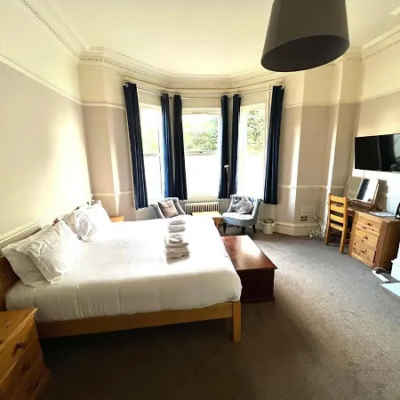 Melton Guest house *