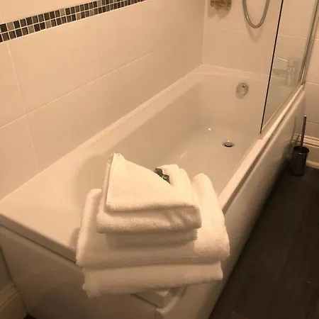 Melton Guest house *